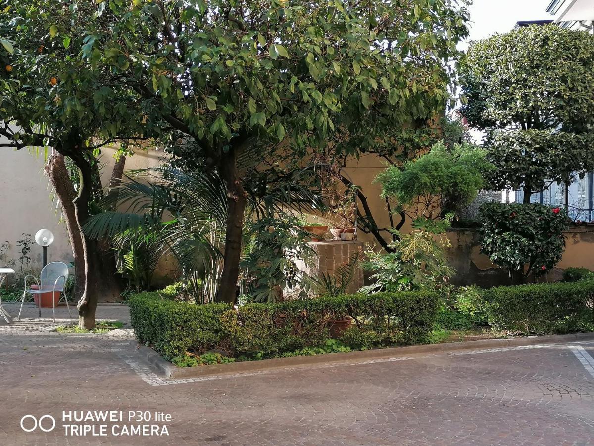 Hotel Giardino Degli Aranci Frattamaggiore Extérieur photo